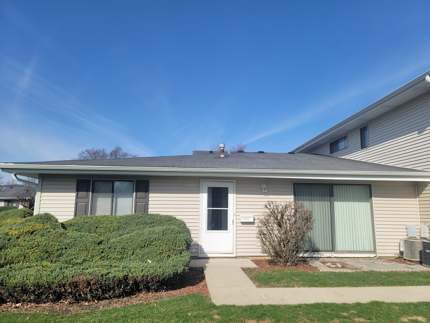 1335 FORESTDALE Court #1335 Schaumburg IL 60193 MLS #MRD12499646 45 MLS #MRD12499646 image #0