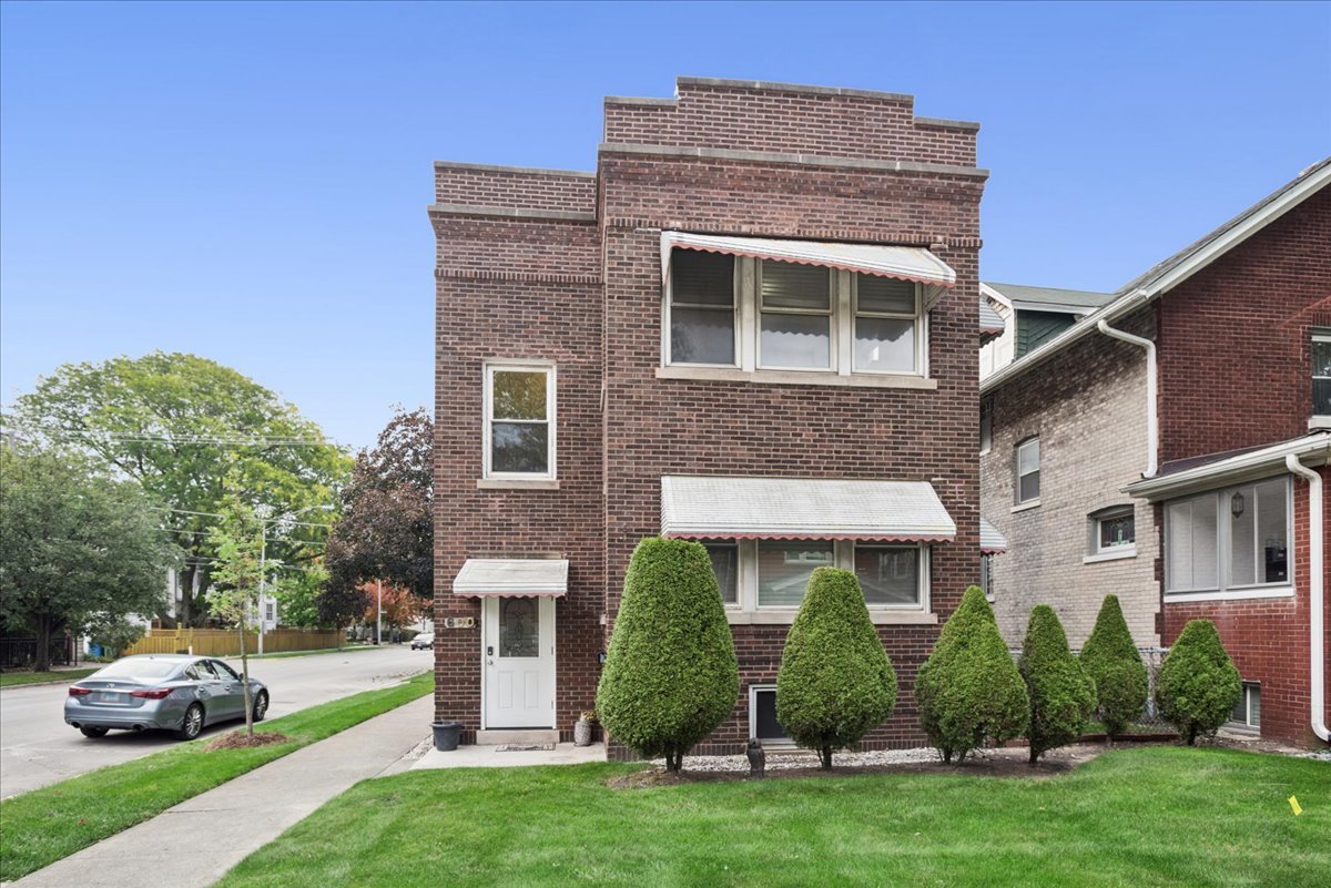 3019 S 49th Avenue Cicero IL 60804 MLS #MRD12493987 50 broker reciprocity