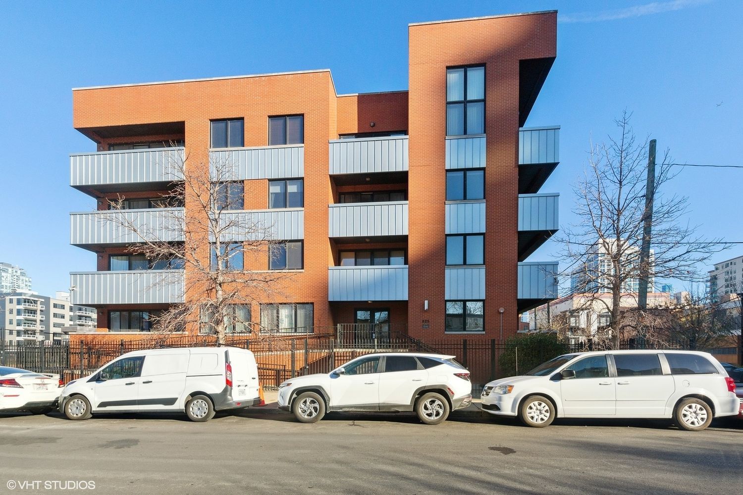 33 W Delaware Place #10B Chicago IL 60610 MLS #MRD12500741 50 broker reciprocity