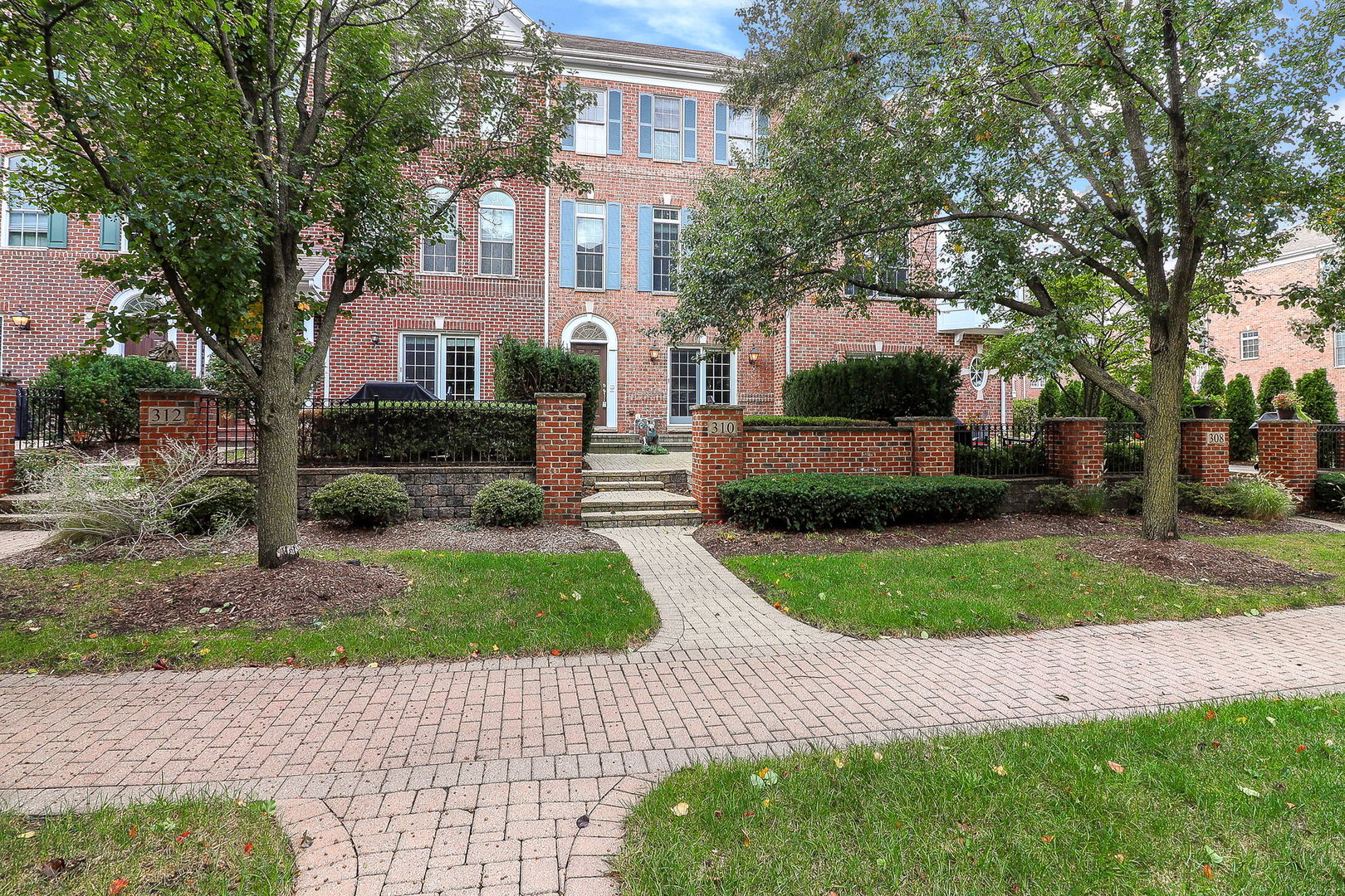 29W542 Country Ridge Drive #B Warrenville IL 60555 MLS #MRD12433440 46 broker reciprocity