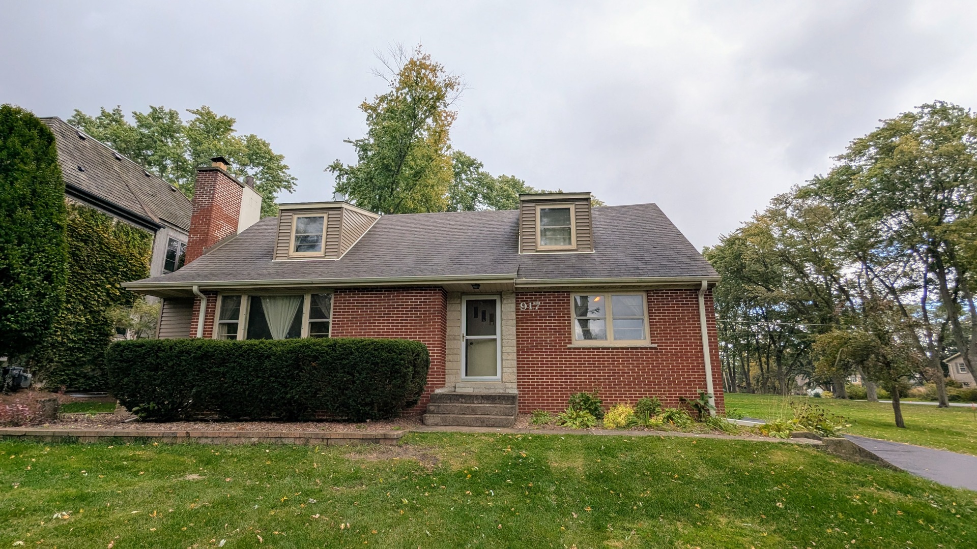917 S Summit Street Barrington IL 60010 MLS #MRD12502661 41 MLS #MRD12502661 image #0