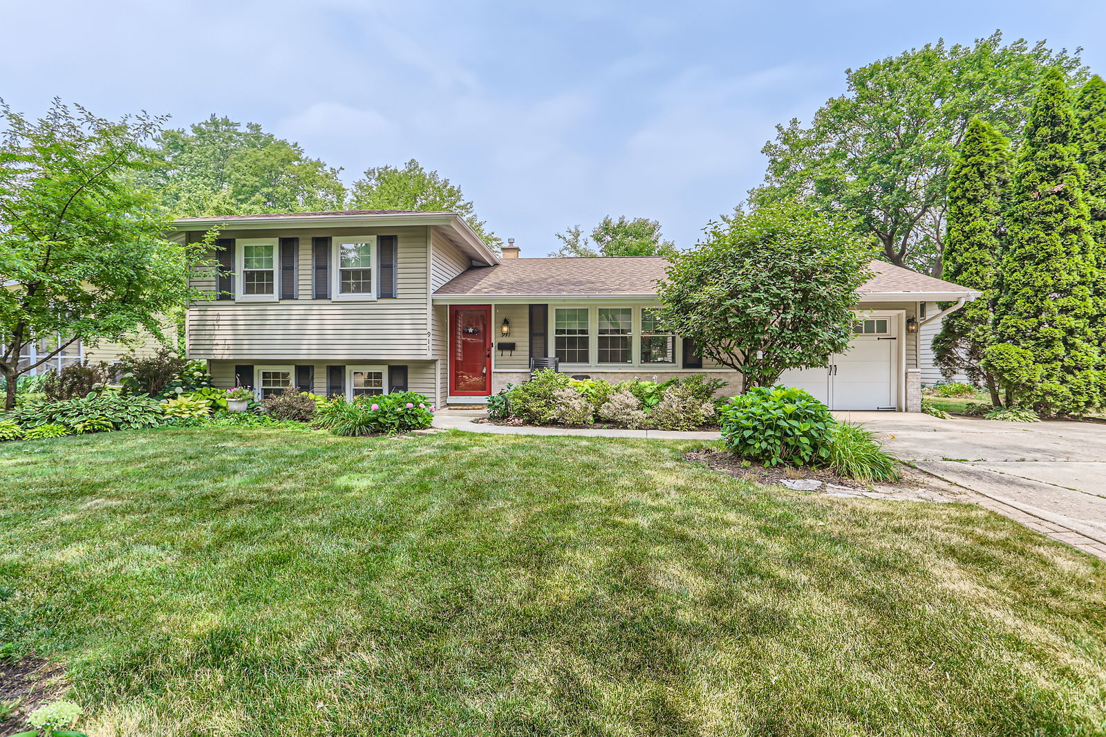 29W542 Country Ridge Drive #B Warrenville IL 60555 MLS #MRD12433440 50 broker reciprocity