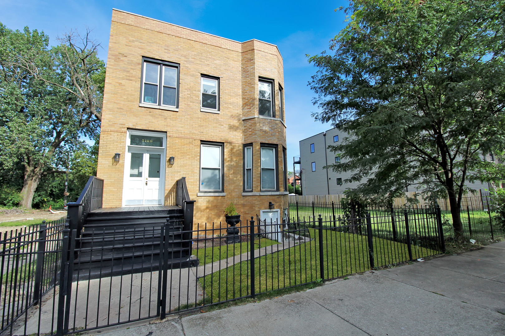 2139 W Chicago Avenue #2 Chicago IL 60622 MLS #MRD12494086 46 broker reciprocity