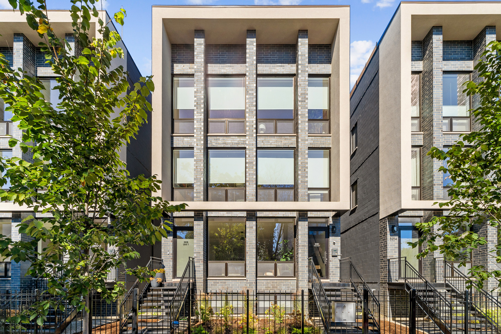 3018 W Lyndale Street #3 Chicago IL 60647 MLS #MRD12493854 87 MLS #MRD12493854 image #0