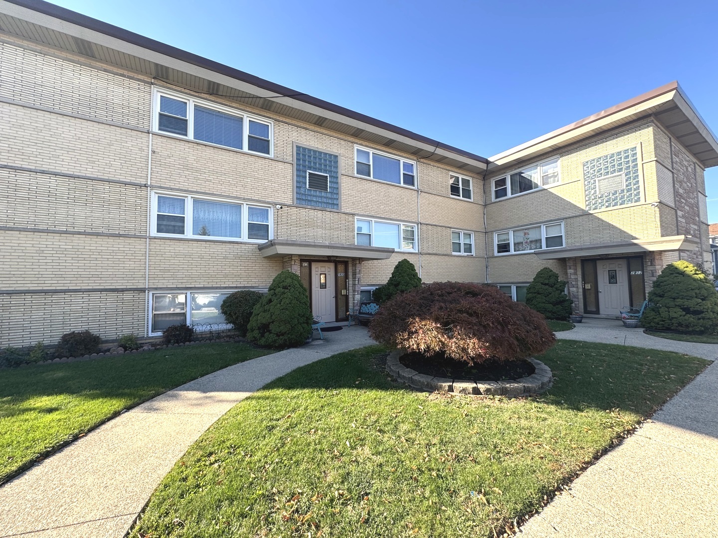 1333 W TOUHY Avenue #301 Park Ridge IL 60068 MLS #MRD12504047 60 broker reciprocity