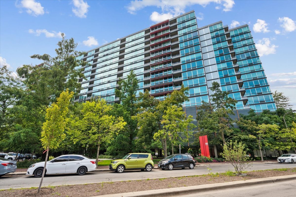 828 OAKTON Street #5F Evanston IL 60202 MLS #MRD12497799 46 broker reciprocity