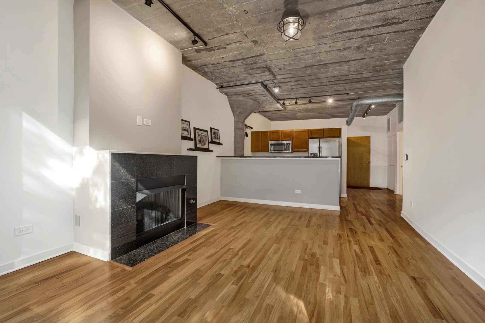 MLS #MRD12504755 image #4