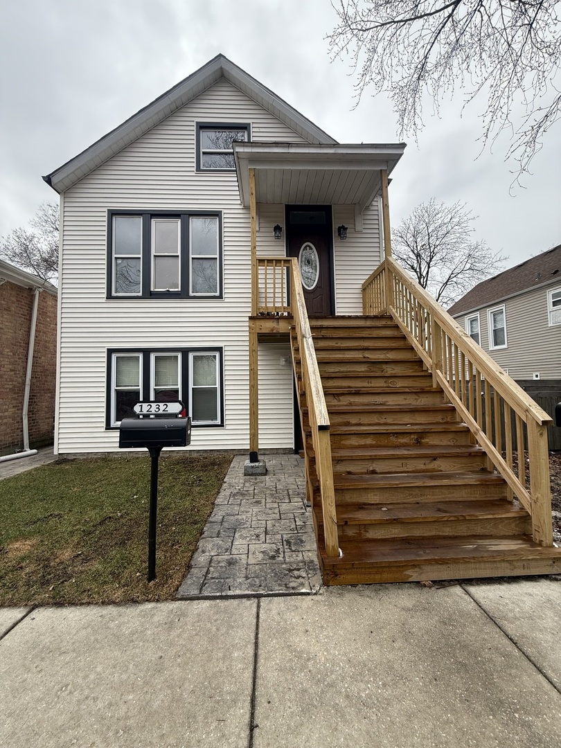 4045 N Monticello Avenue #2 Chicago IL 60618 MLS #MRD12502135 50 broker reciprocity