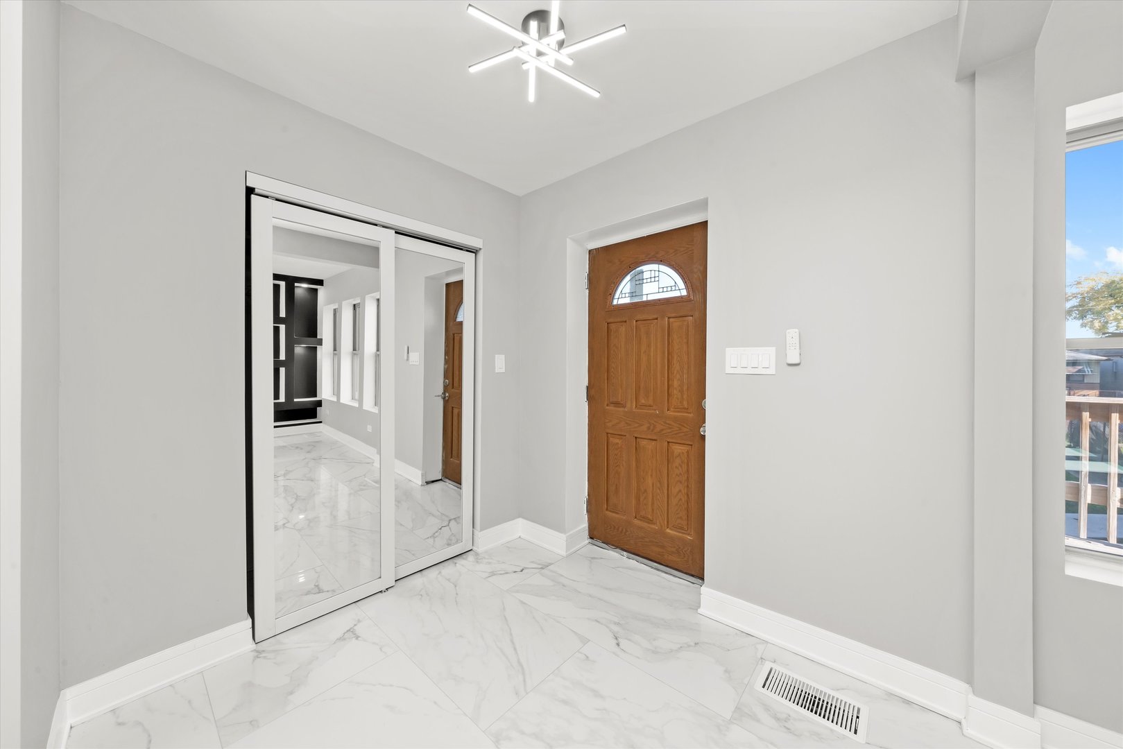 MLS #MRD12507093 image #2