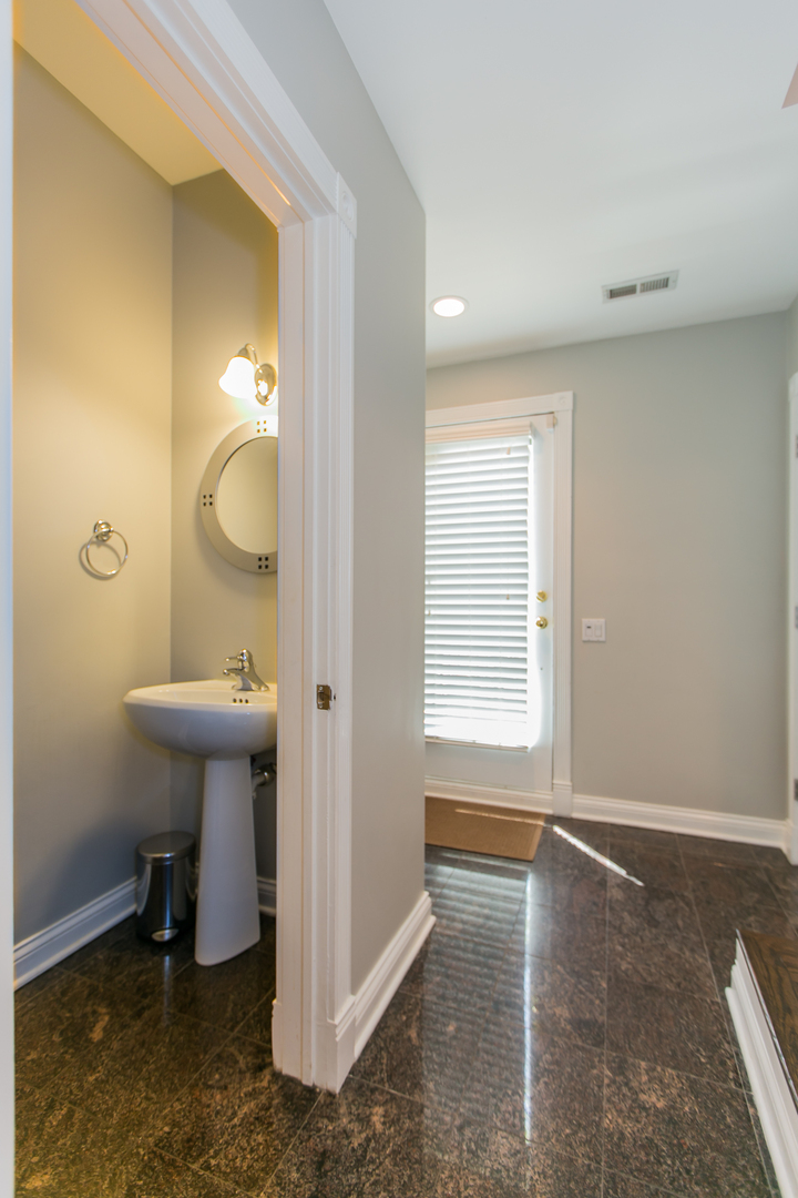 MLS #MRD12532923 image #9