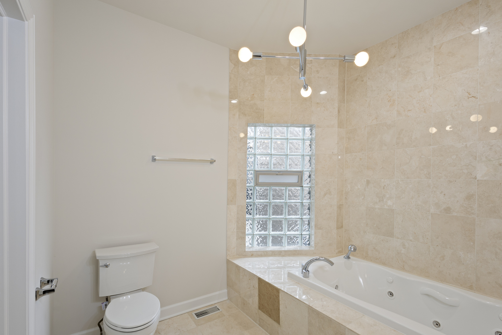 MLS #MRD12542966 image #2