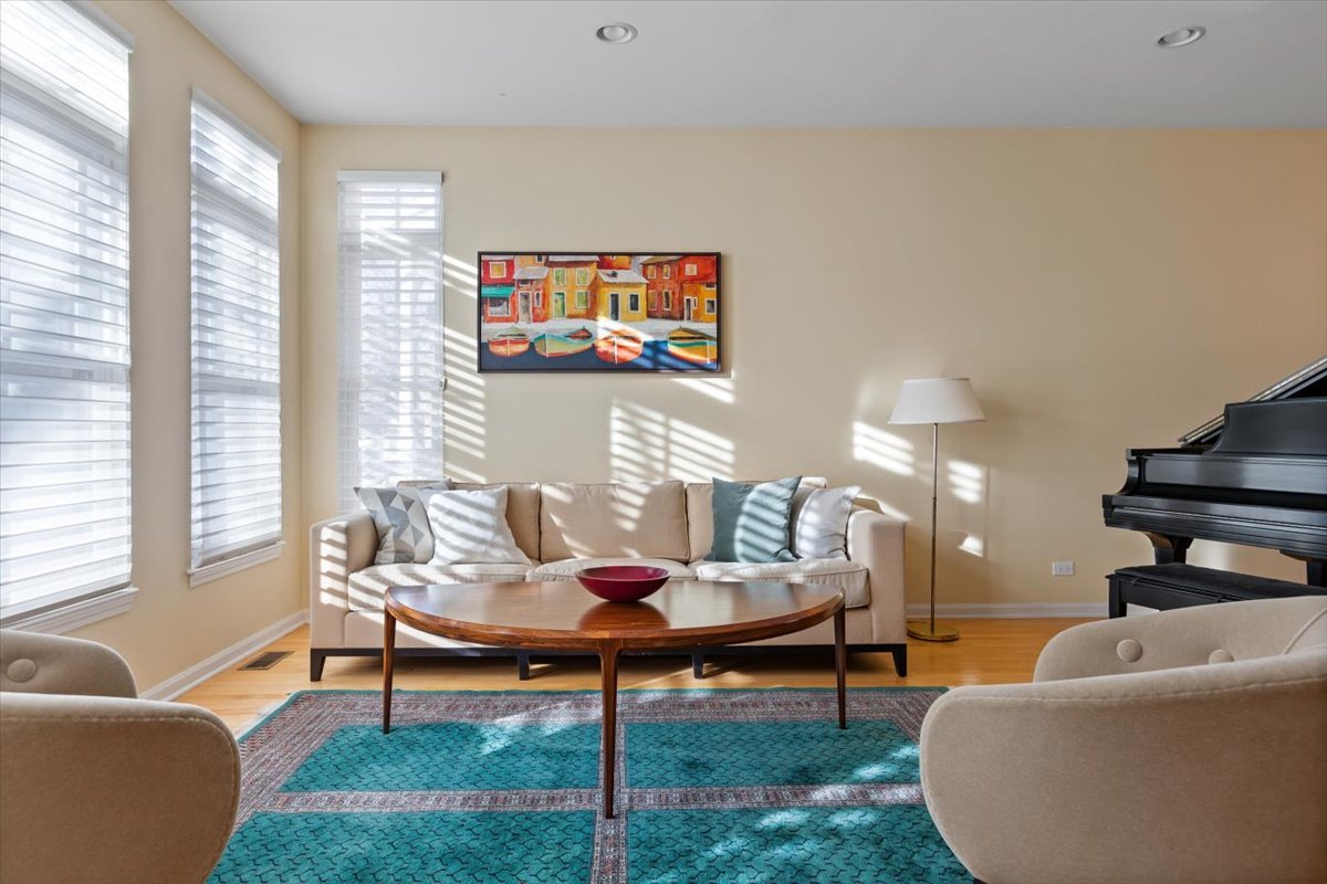 MLS #MRD12557103 image #1