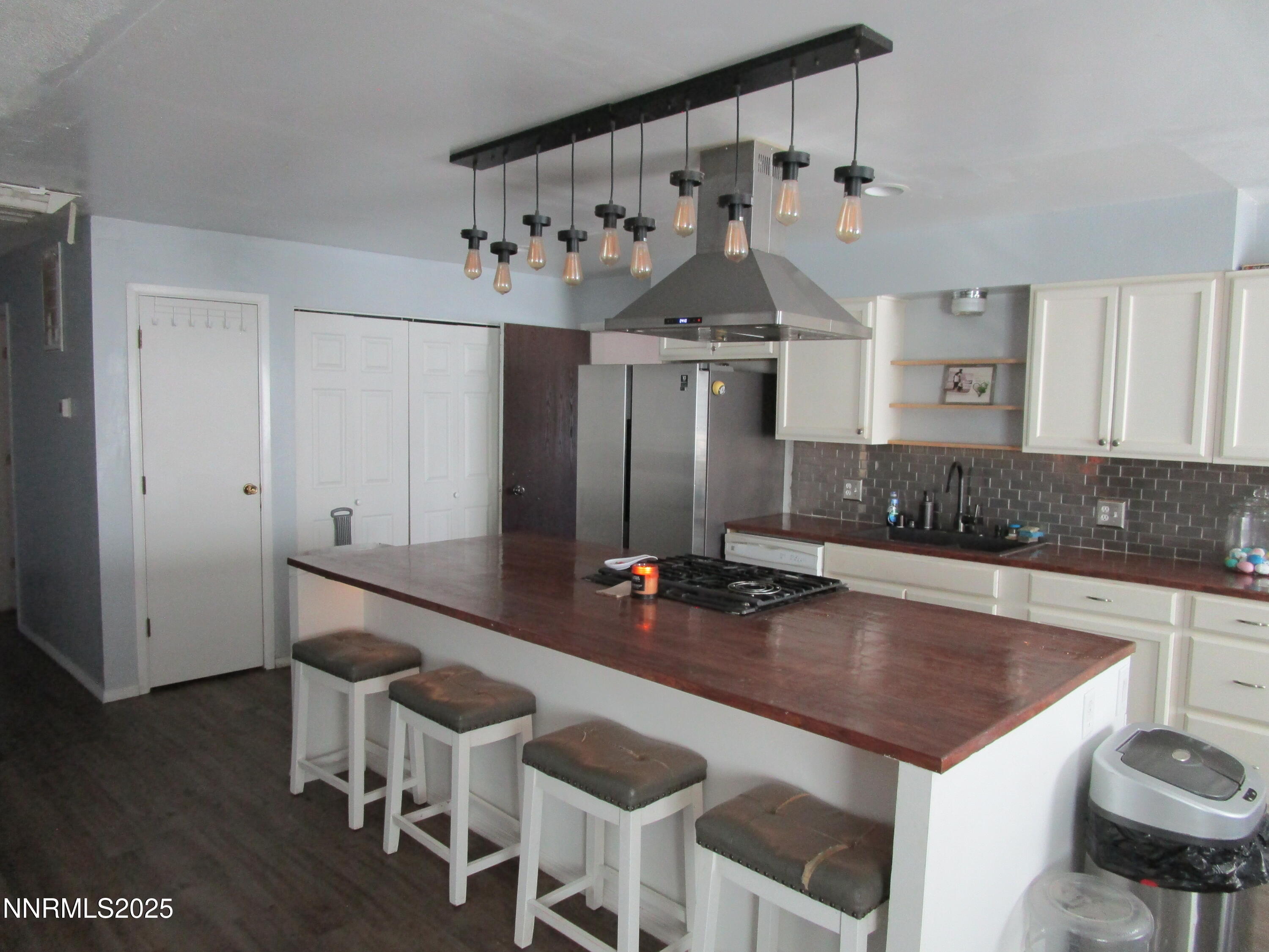 MLS #250054803 image #1