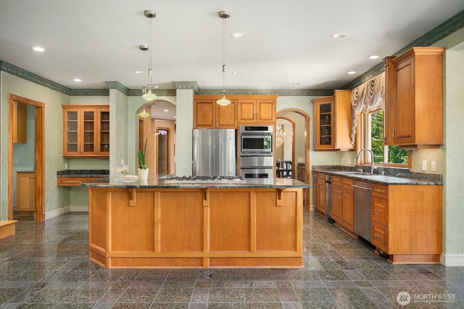 MLS #NWM2302112 image #9