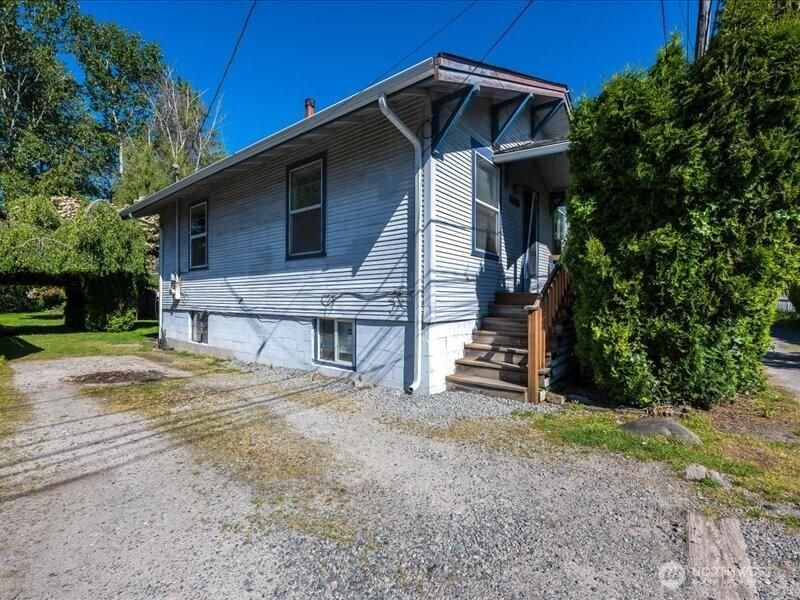 MLS #NWM2355687 img 0