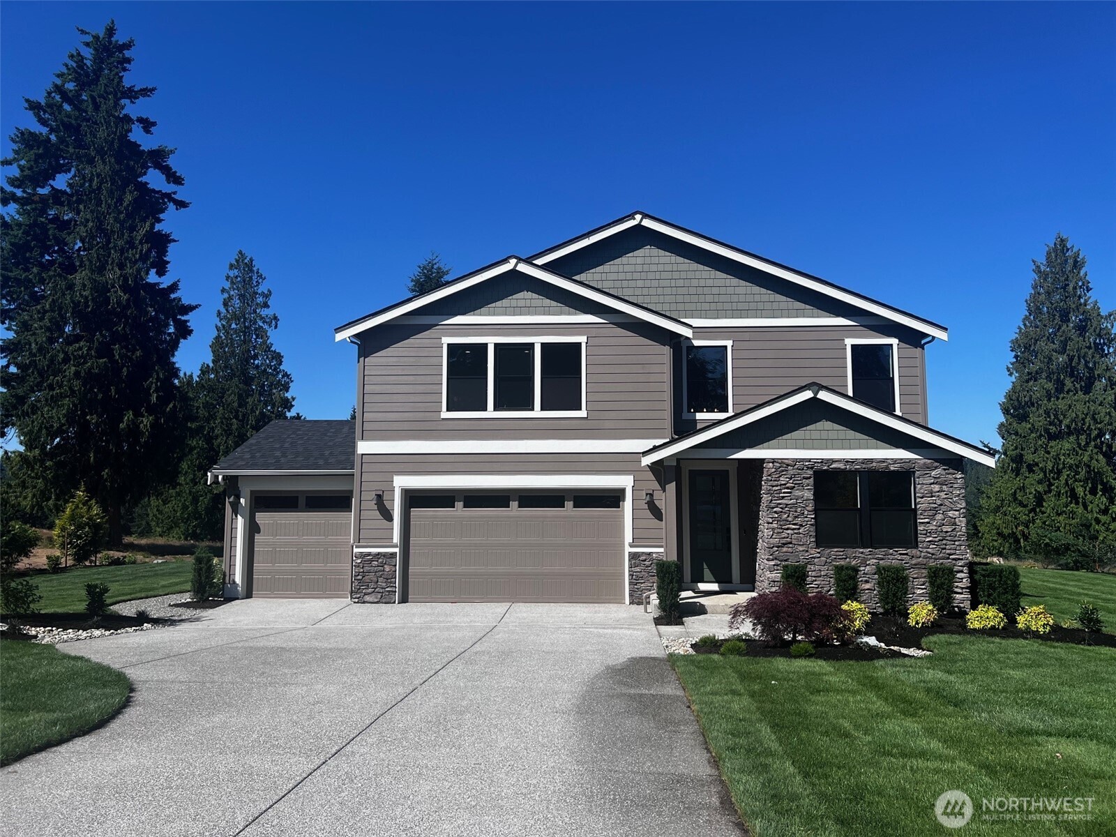 MLS #NWM2357489 image #0
