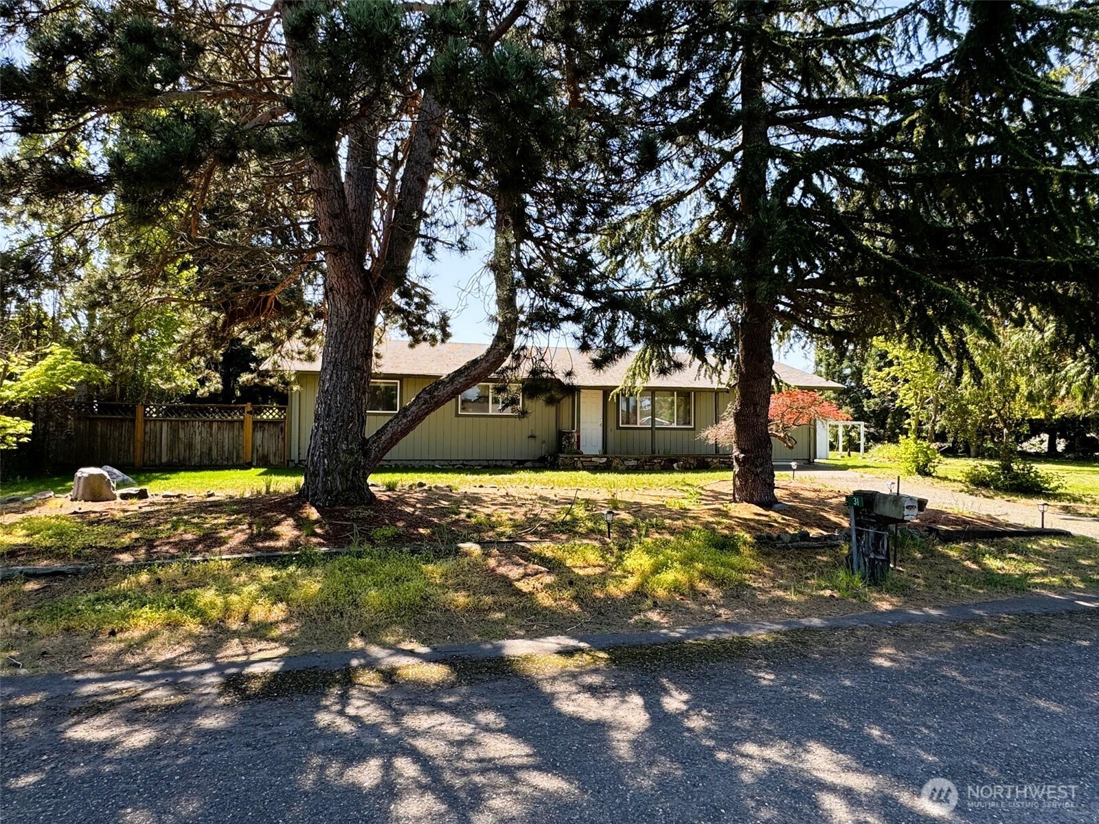 MLS #NWM2370327 image #0