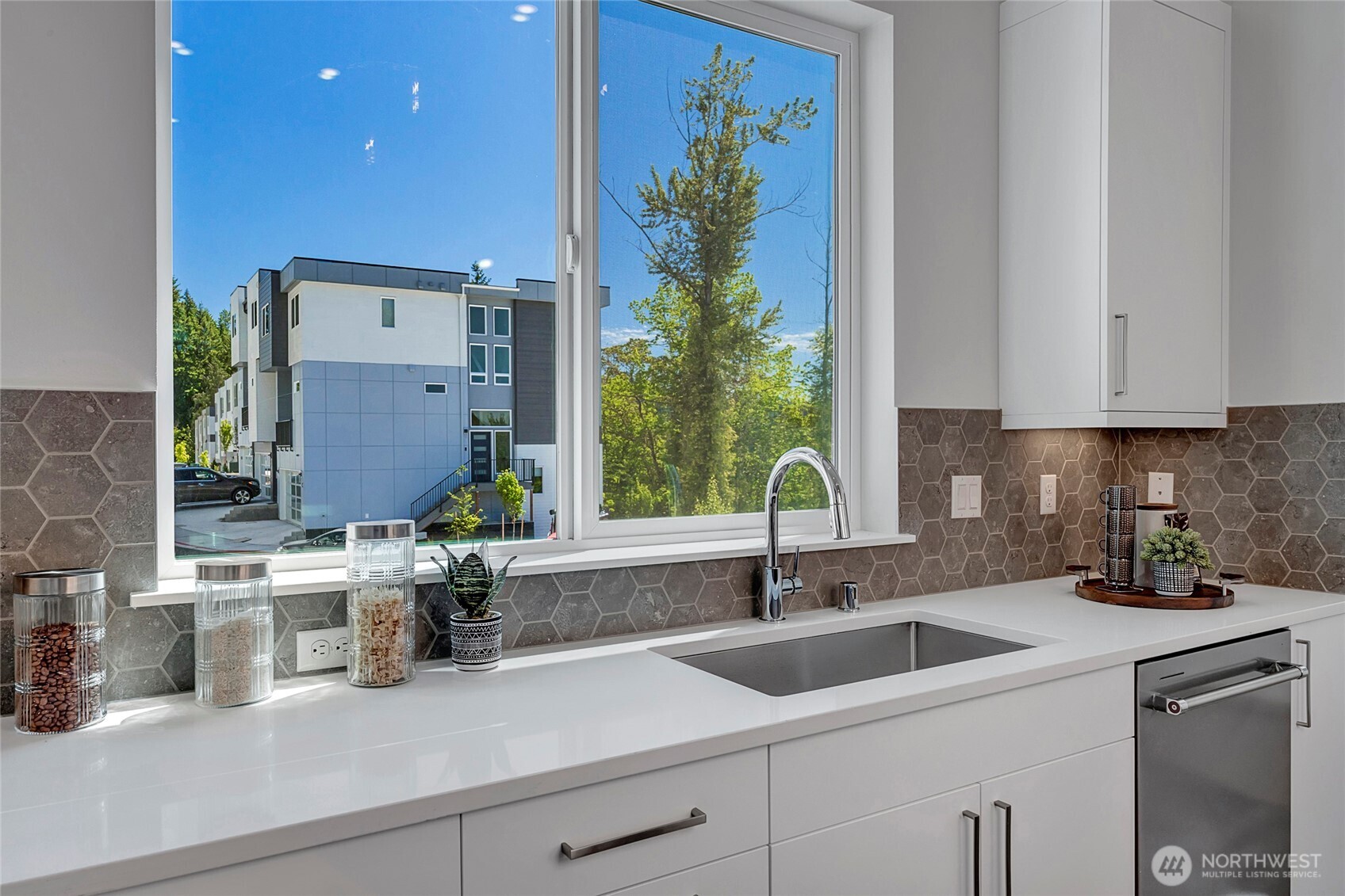 MLS #NWM2373613 image #12