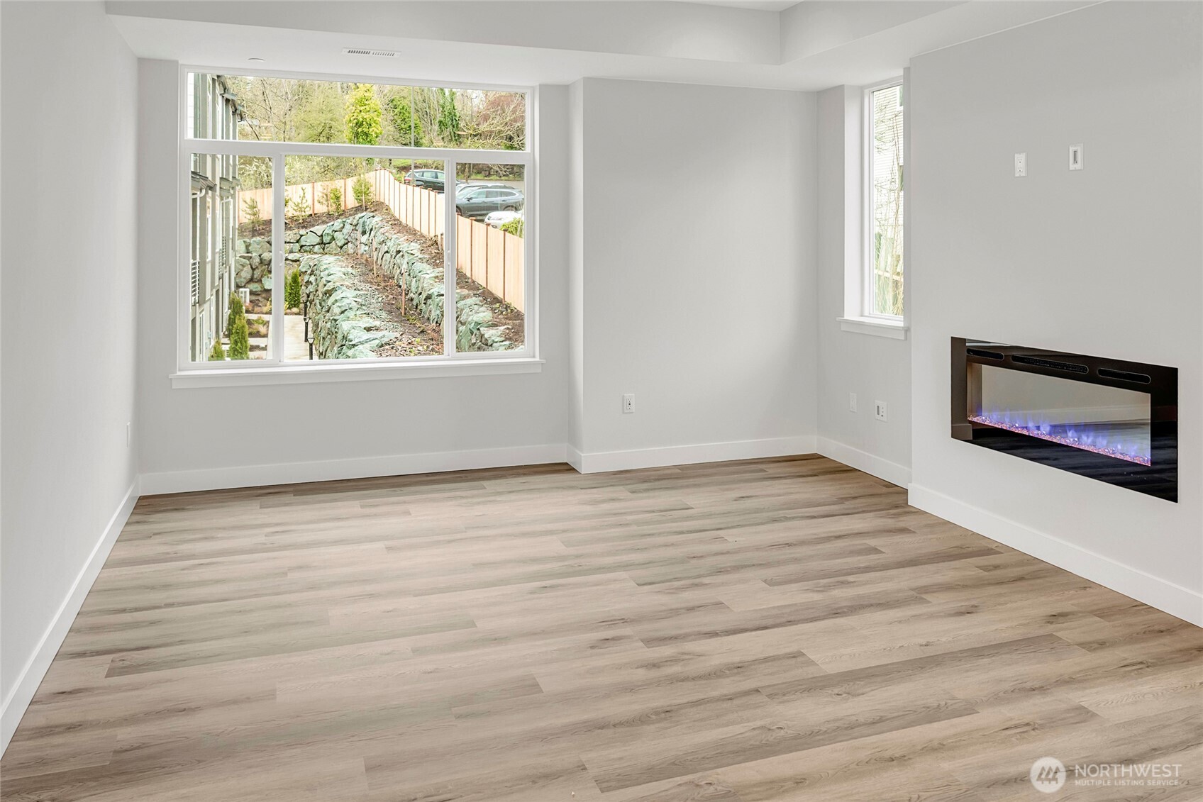 MLS #NWM2379111 image #3