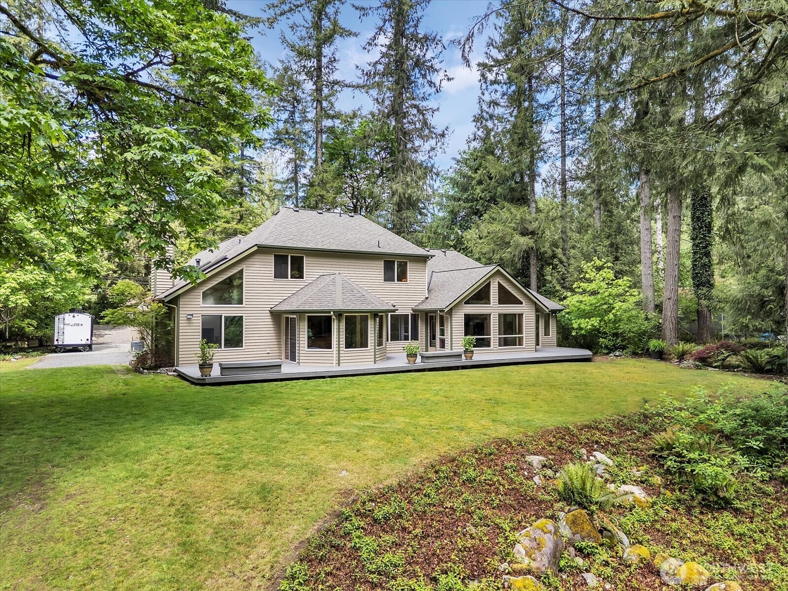 MLS #NWM2379646 image #0