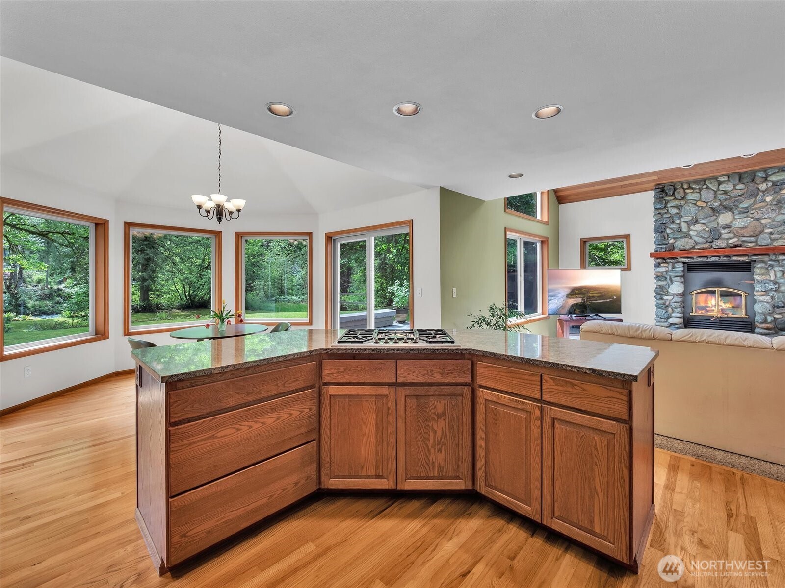 MLS #NWM2379646 image #13