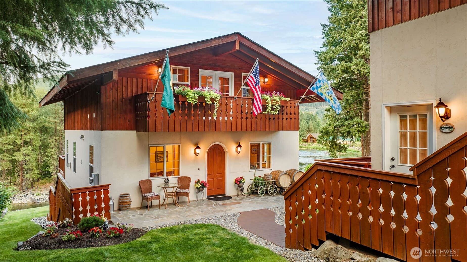 MLS #NWM2384576 image #0