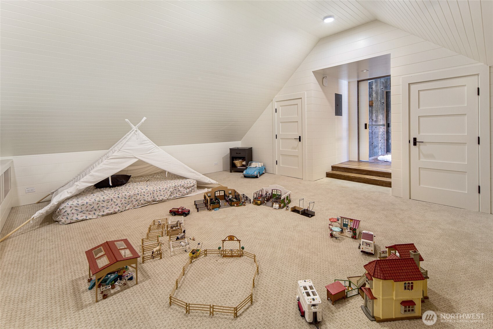 MLS #NWM2384714 image #23