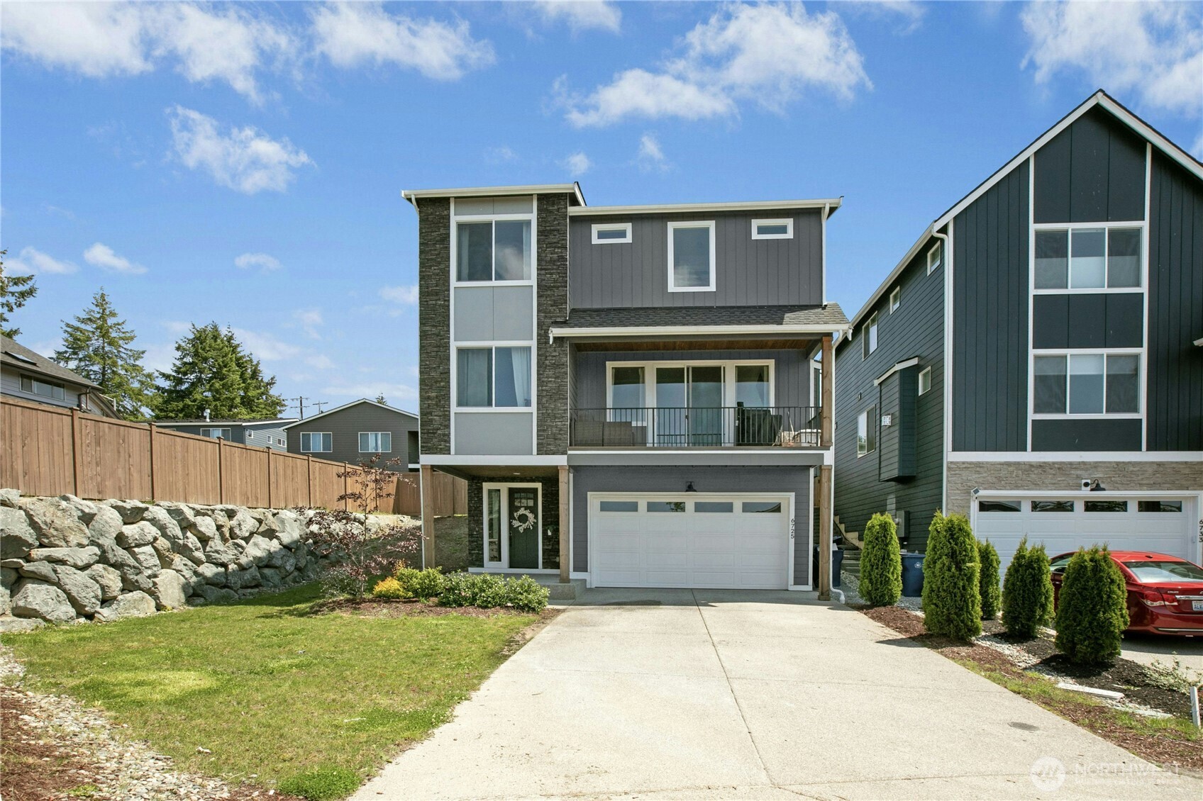 MLS #NWM2387080 img 0