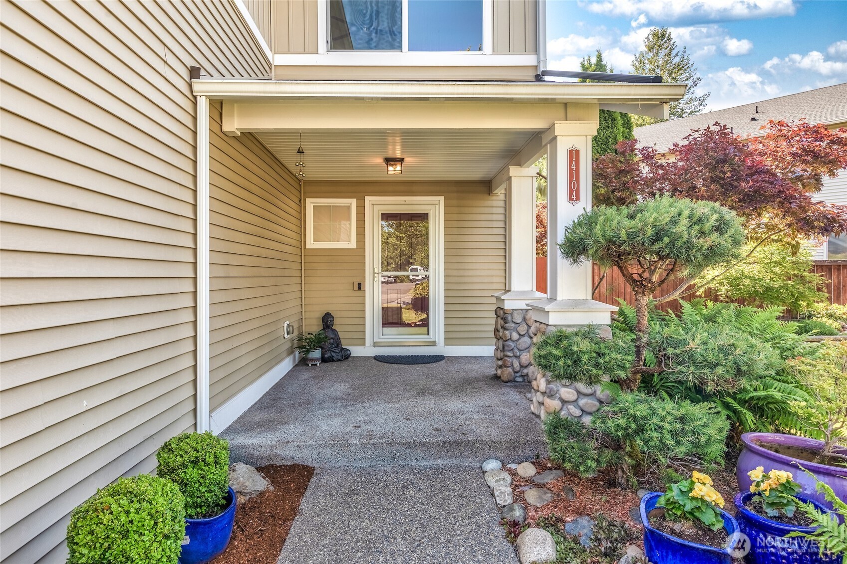 MLS #NWM2387590 image #1