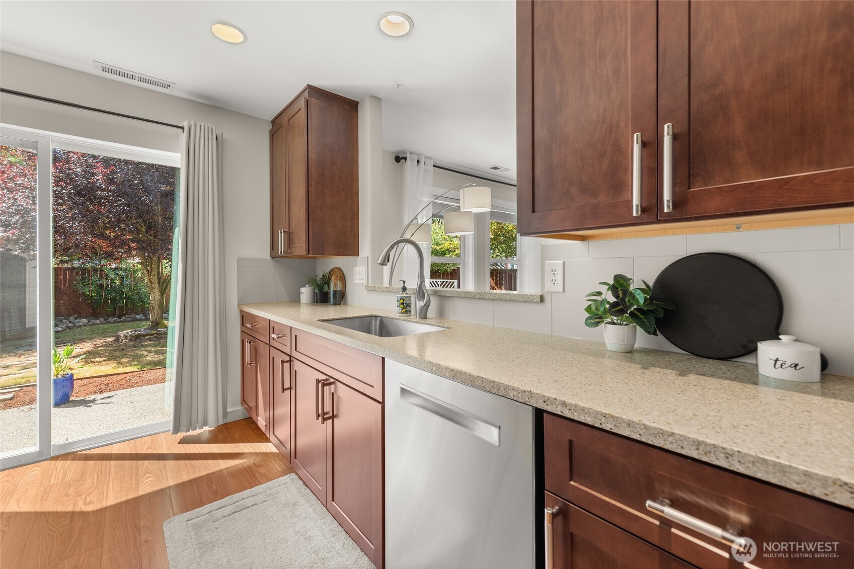 MLS #NWM2387590 image #8