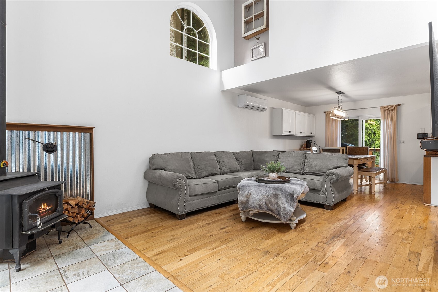 MLS #NWM2393228 img 3