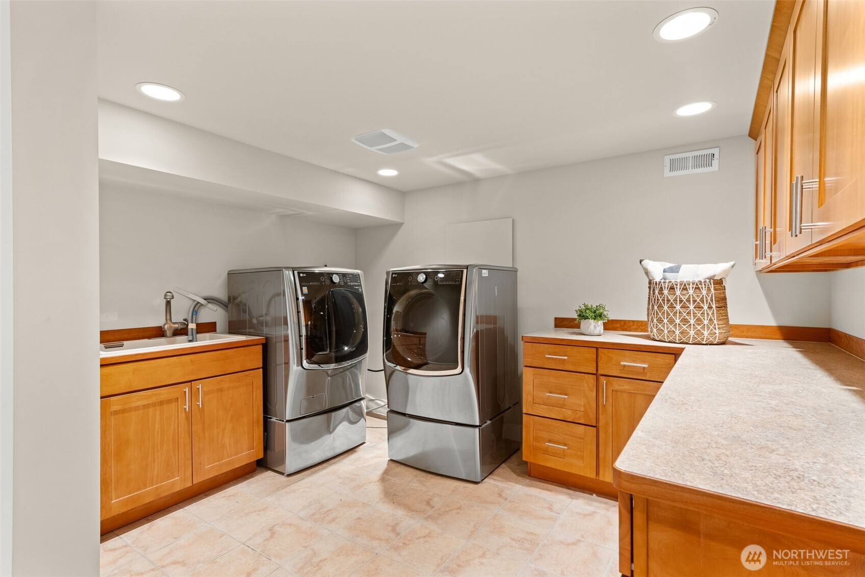 MLS #NWM2394725 image #31