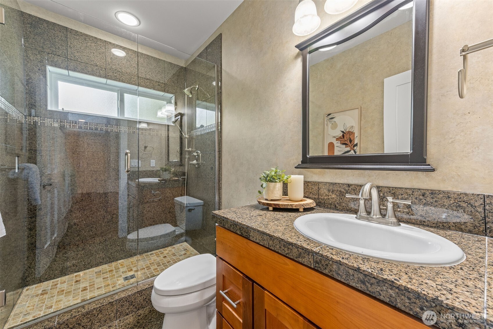 MLS #NWM2394725 image #9