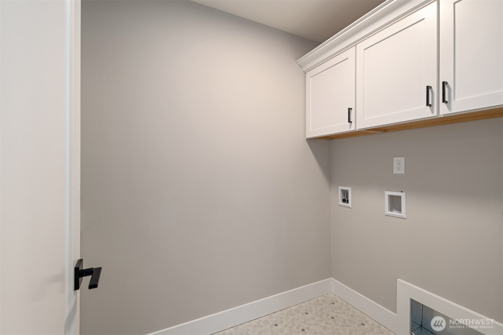MLS #NWM2394874 image #15