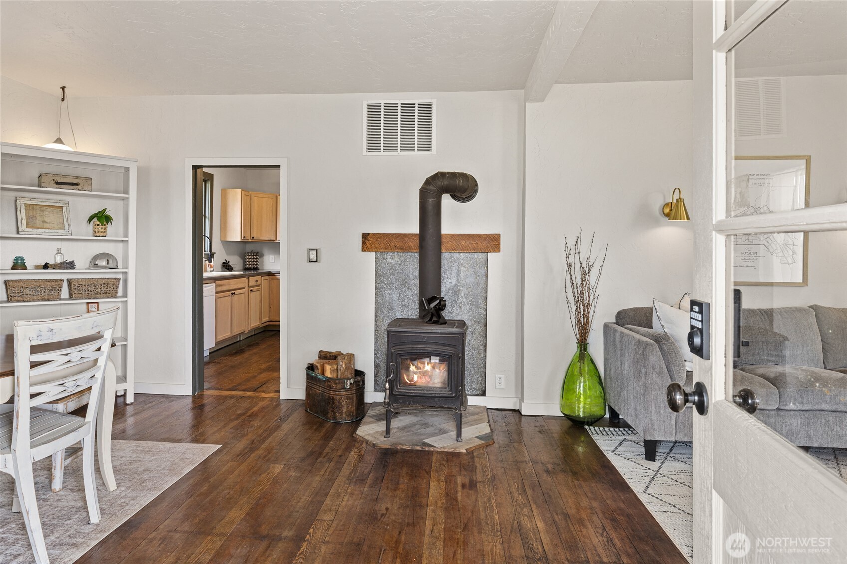 MLS #NWM2397090 image #2