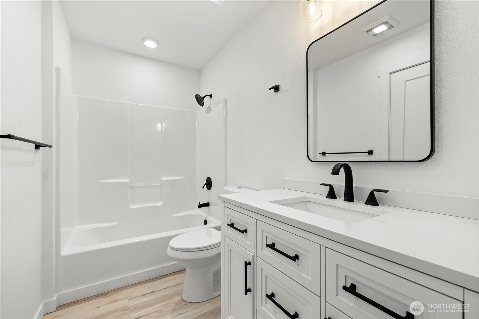 MLS #NWM2400338 image #15