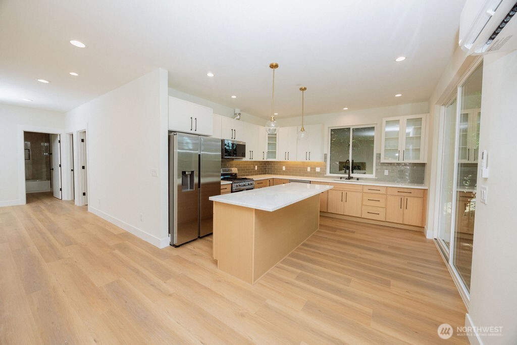 MLS #NWM2402912 image #11