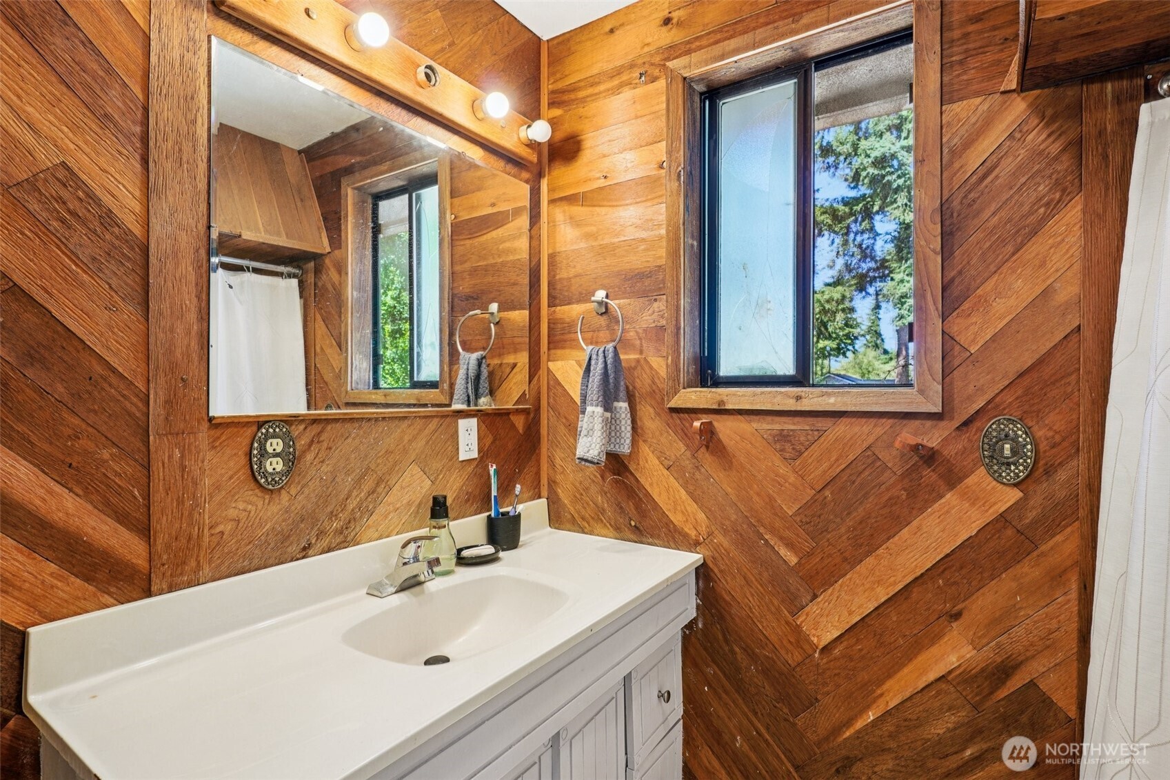 MLS #NWM2403882 image #17