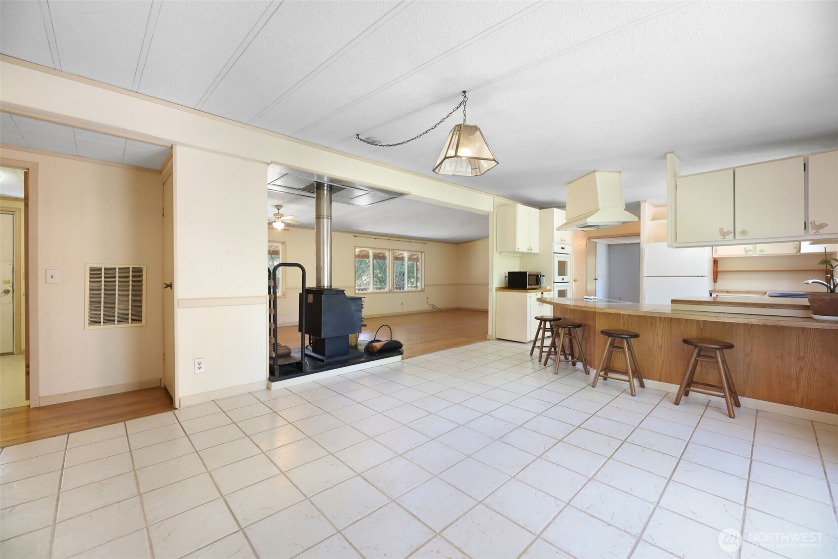 MLS #NWM2405866 image #15