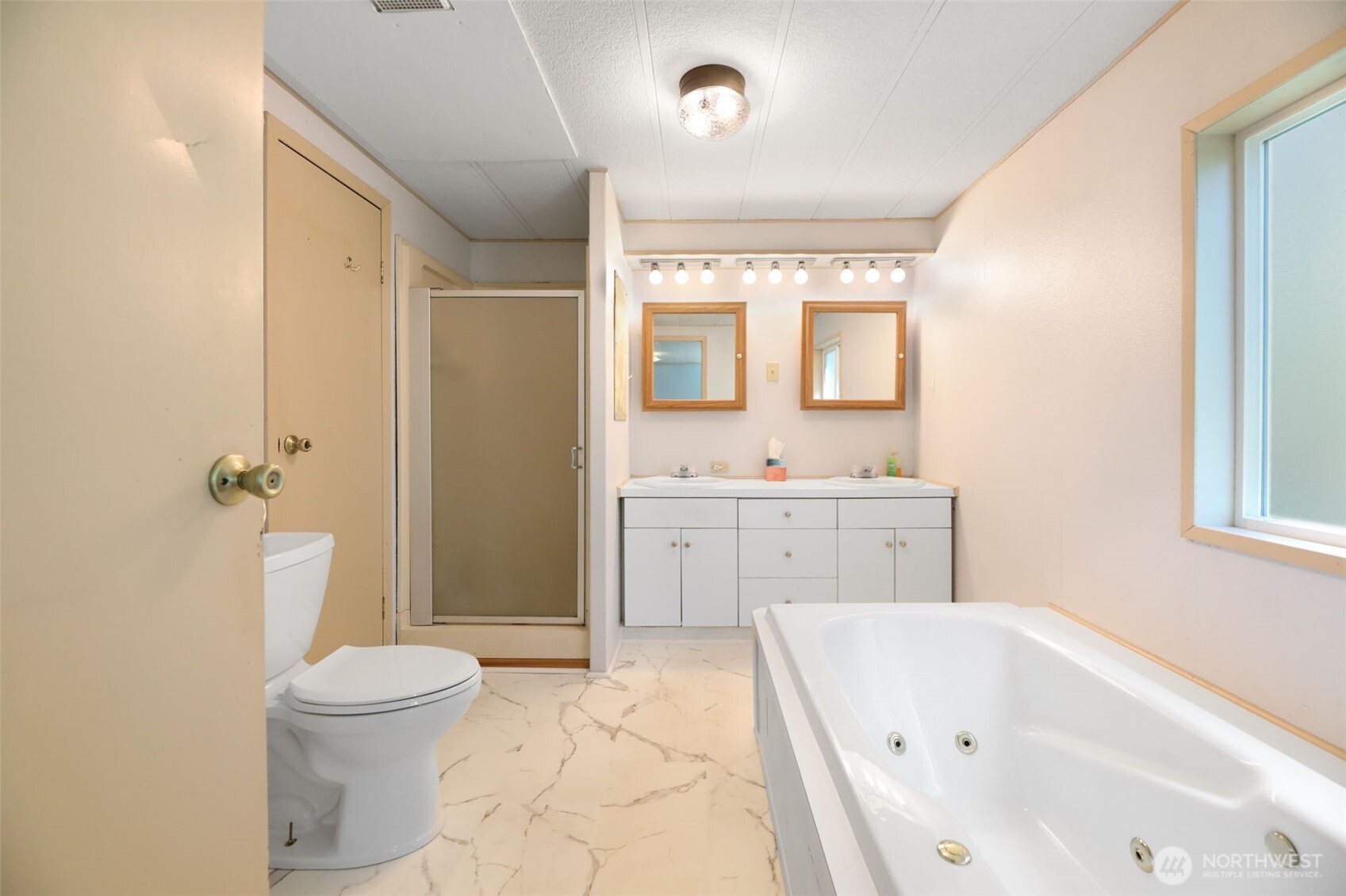 MLS #NWM2405866 image #18