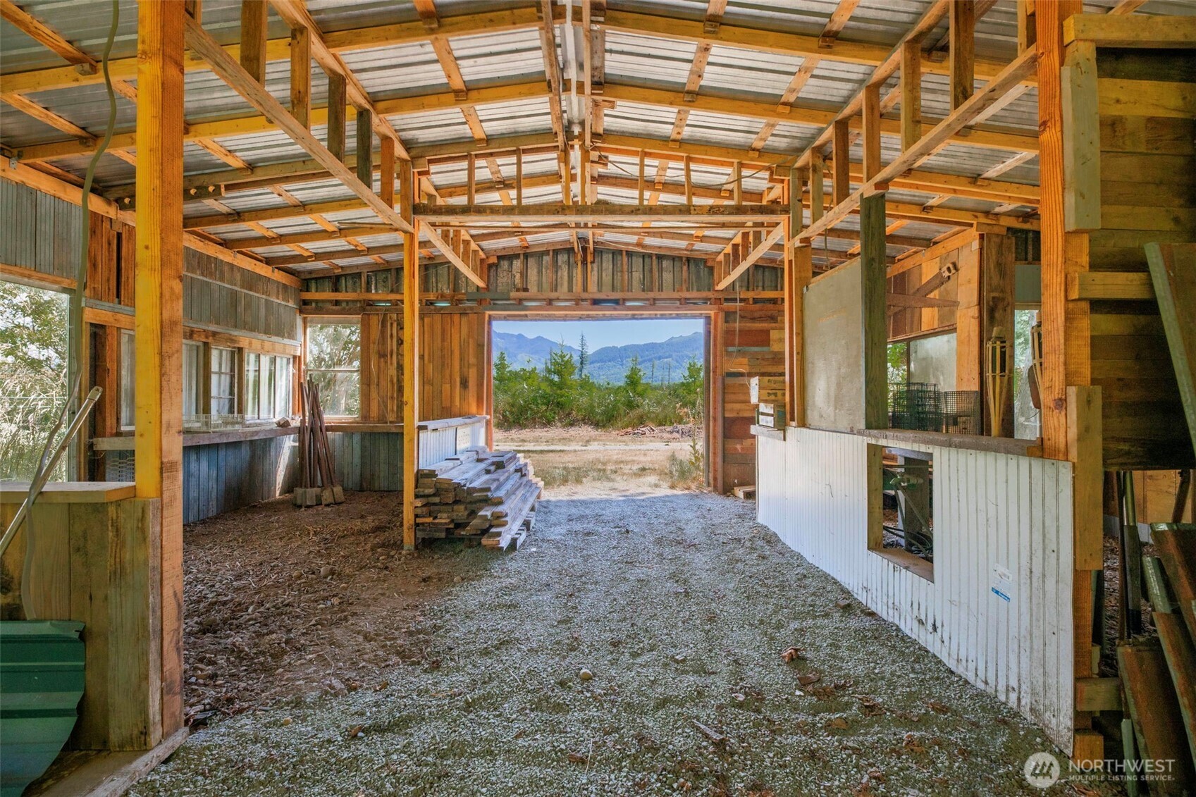 MLS #NWM2405866 image #30