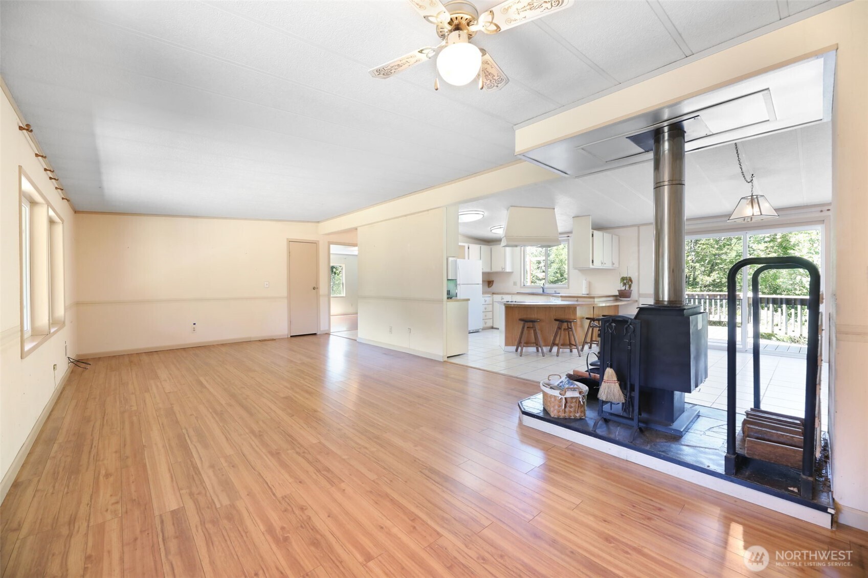 MLS #NWM2405866 image #9