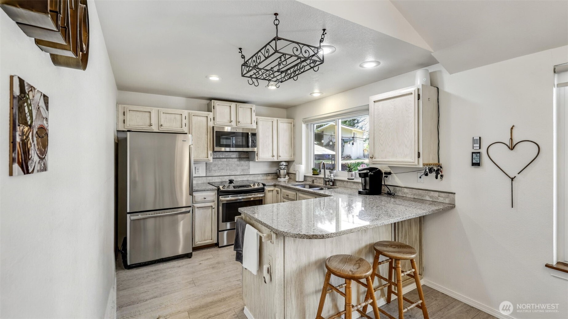 MLS #NWM2409172 image #15