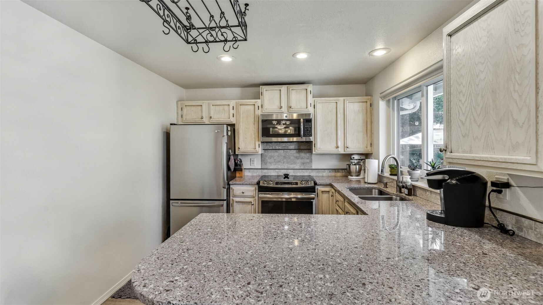 MLS #NWM2409172 image #17