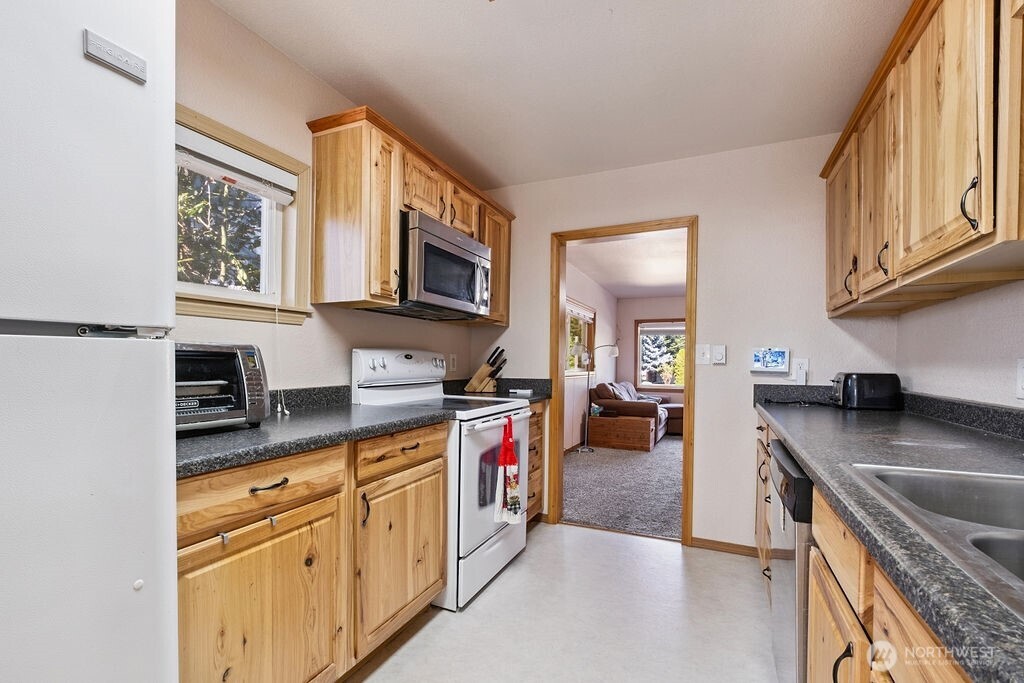 MLS #NWM2409681 image #7