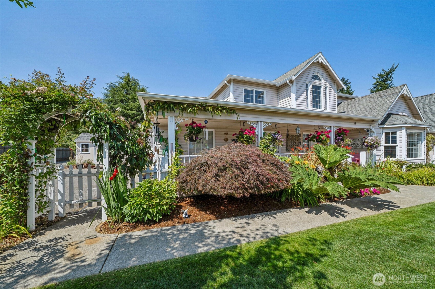 MLS #NWM2410935 image #0