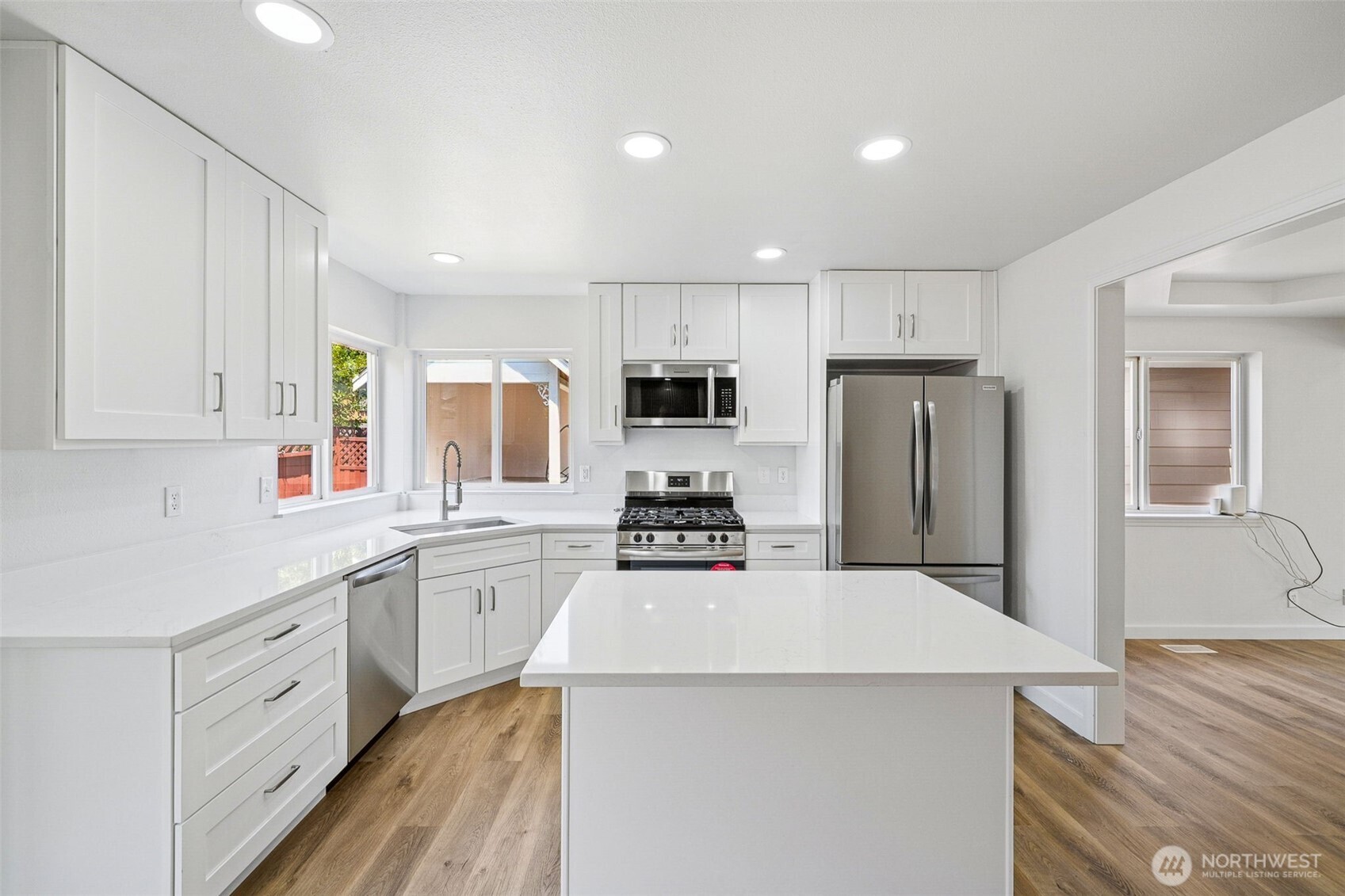 MLS #NWM2410935 image #10