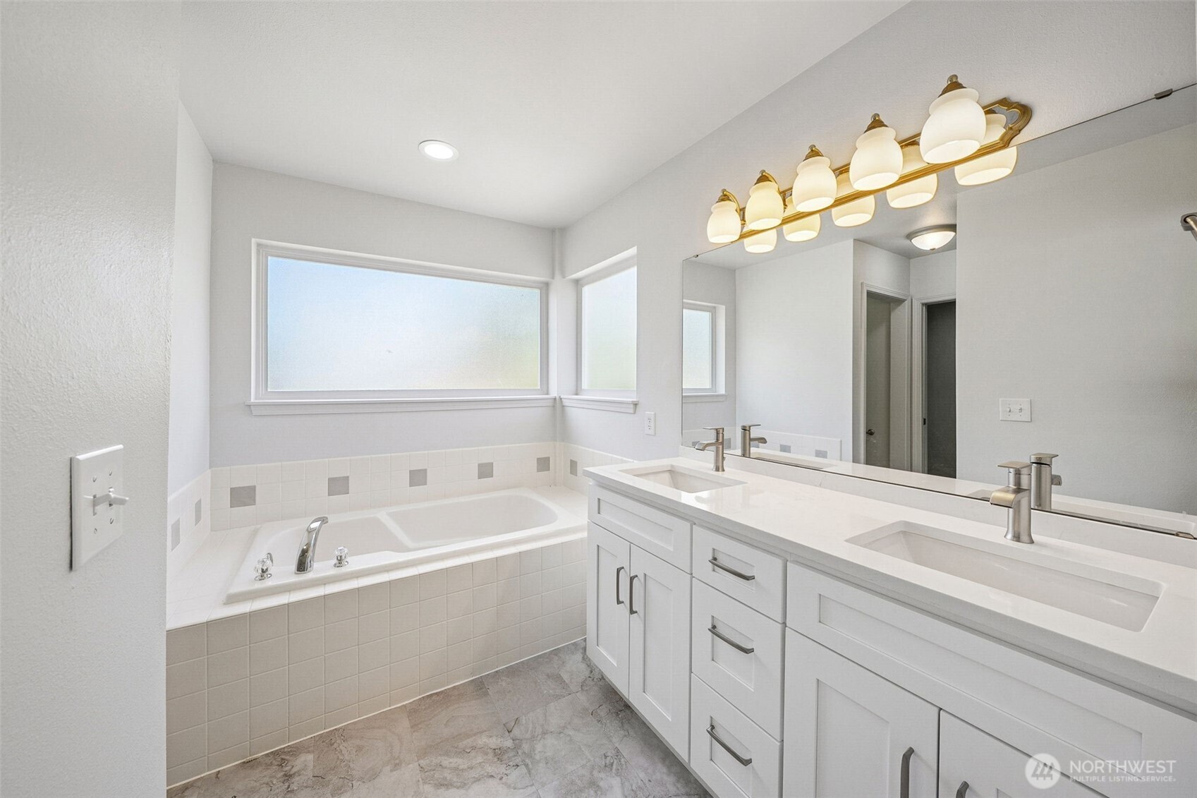 MLS #NWM2410935 image #18