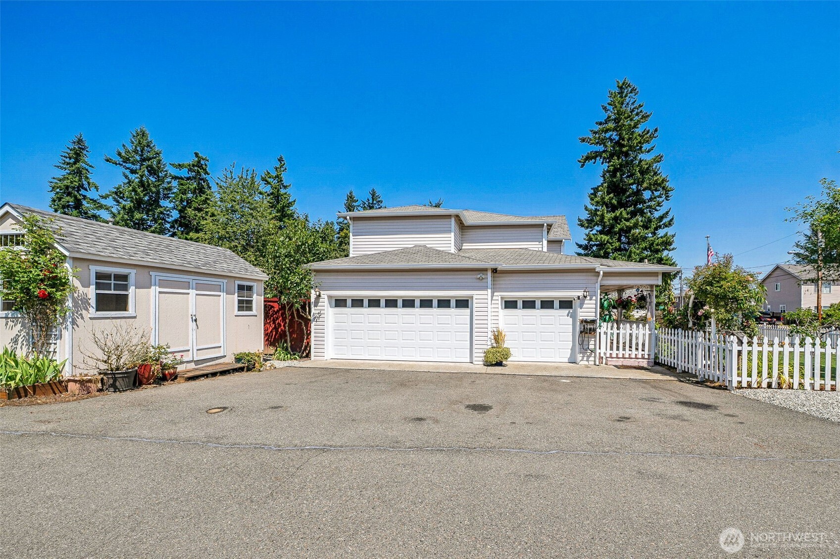 MLS #NWM2410935 image #32