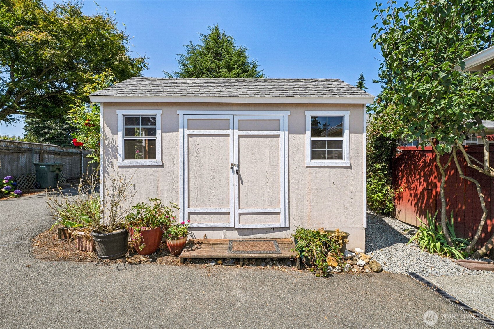 MLS #NWM2410935 image #33